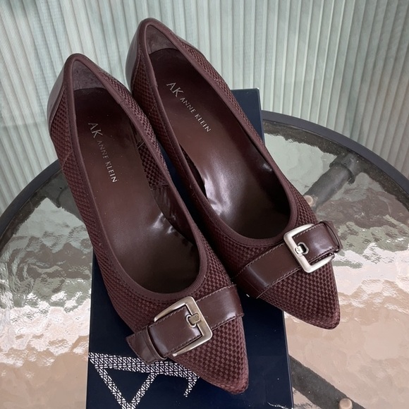 Anne Klein low heels - Picture 1 of 5